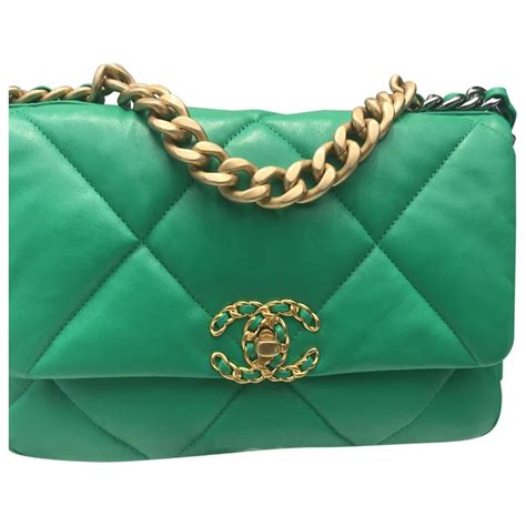 grüne chanel tasche|green Chanel purse.